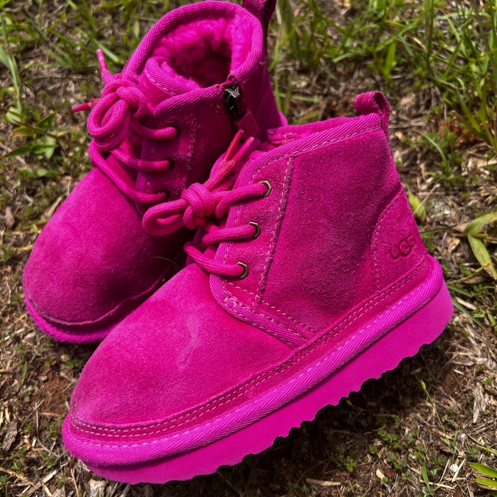 CLEAN UGG size 10c Toddler Pink Neumel Suede Boots shoes
